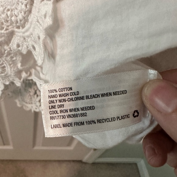 *LAST CHANCE* Lilly Pulitzer for Target Lace Shell - Picture 4 of 4